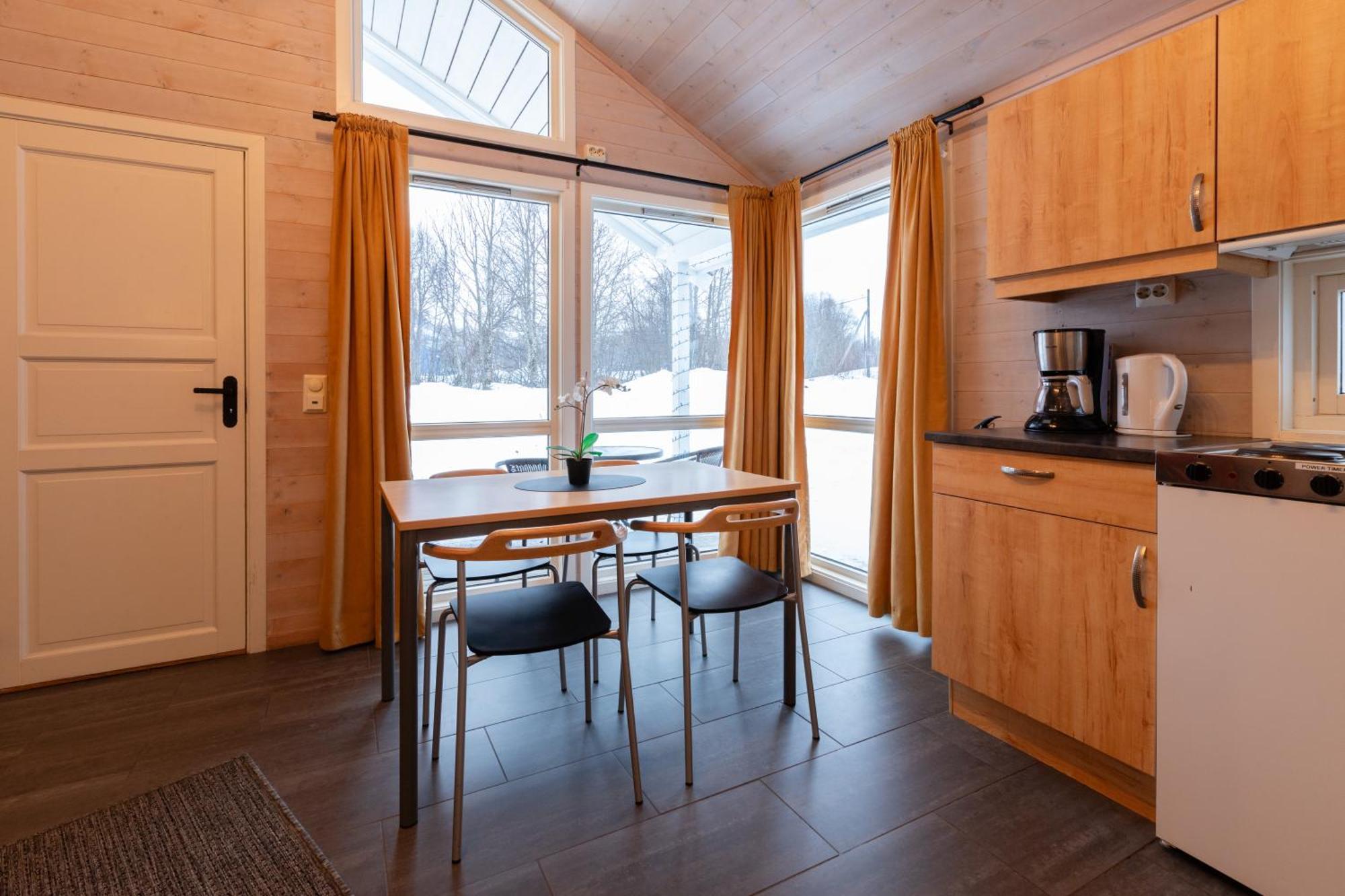 Tromso Lodge & Camping Екстер'єр фото